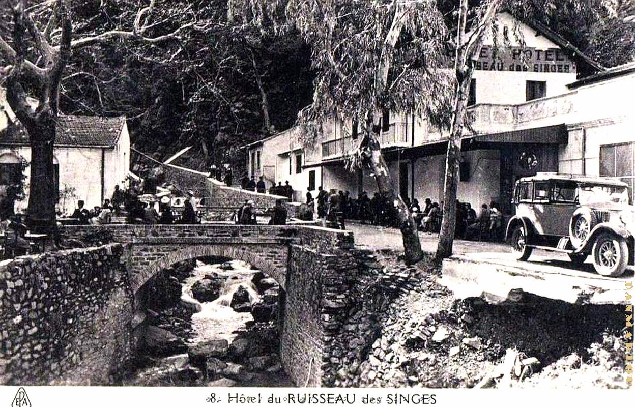 Blida - Ruisseau des Singes - Hotel.jpg